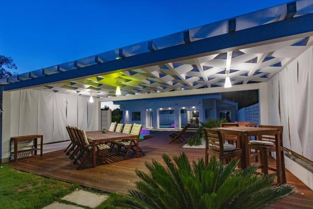 B&B La Porta Sulla Spiaggia Куарту-Сант'Элена Экстерьер фото
