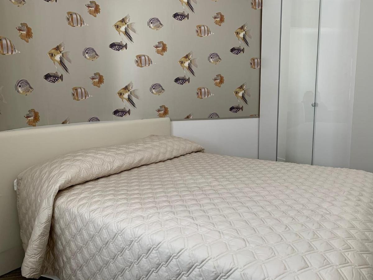 B&B La Porta Sulla Spiaggia Куарту-Сант'Элена Экстерьер фото